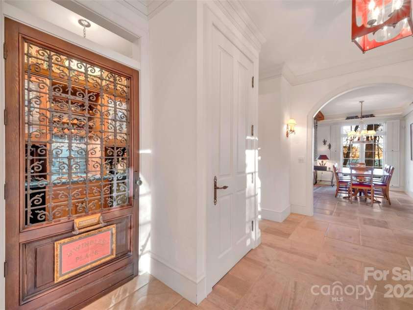 138 Indian Trace, Lake Toxaway, NC 28747.  MLS# CAR4202517, YatesRealty ID 1203. 