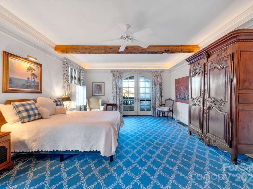 138 Indian Trace, Lake Toxaway, NC 28747.  MLS# CAR4202517, YatesRealty ID 1203. 