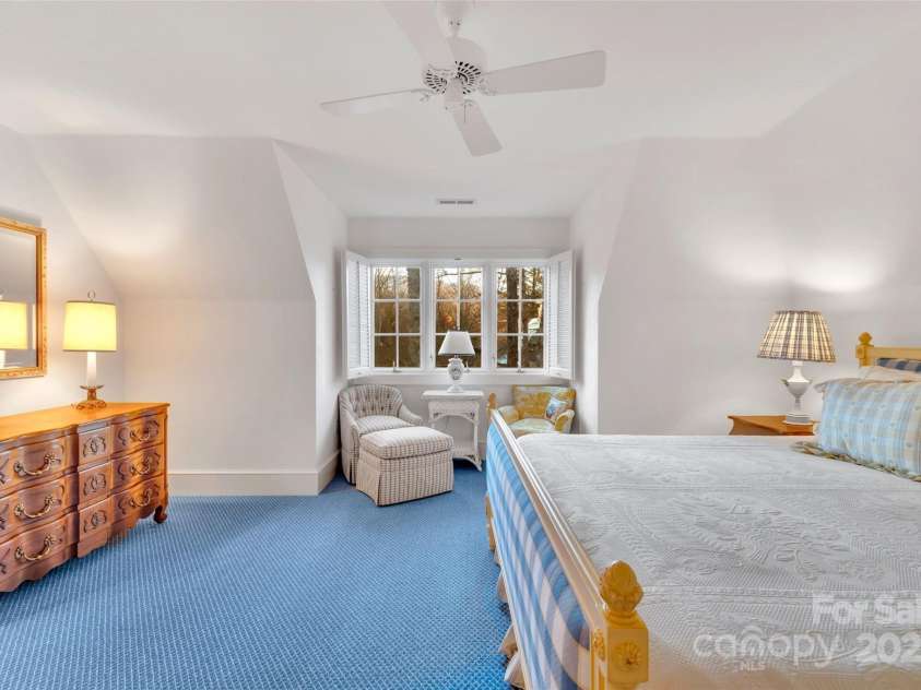 138 Indian Trace, Lake Toxaway, NC 28747.  MLS# CAR4202517, YatesRealty ID 1203. 