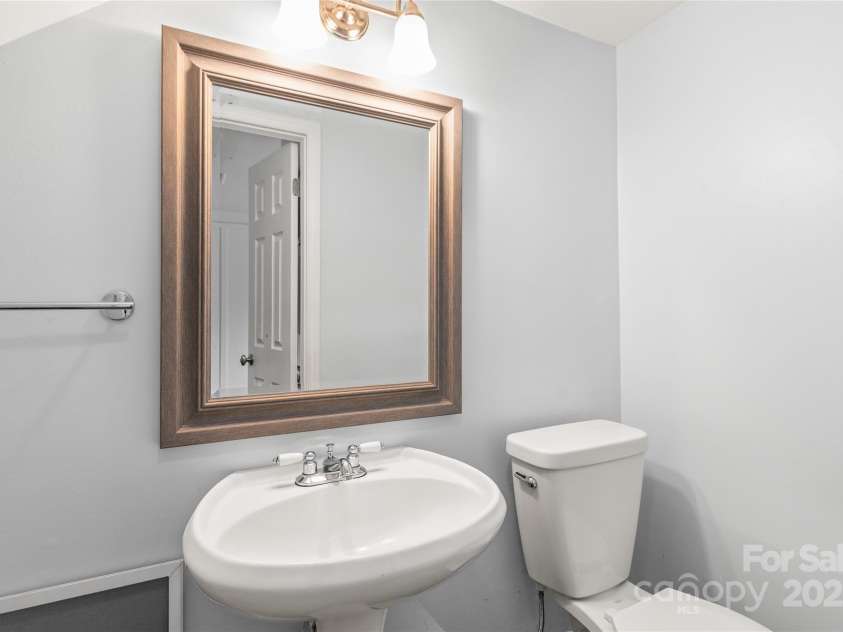 862 Mcalway Road, Charlotte, NC 28211.  MLS# CAR4256415, YatesRealty ID 12030. 