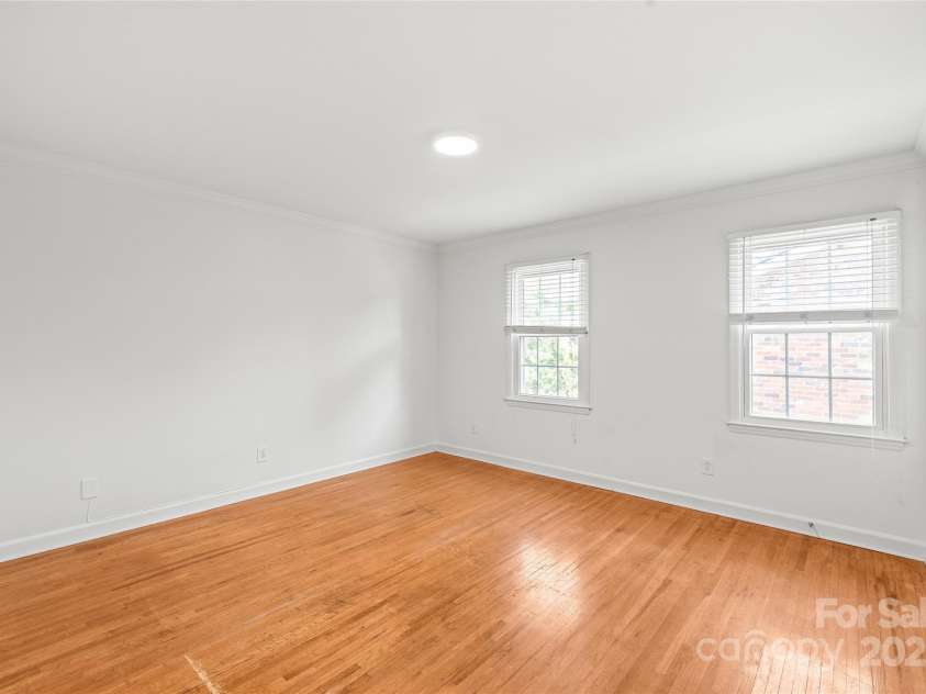 862 Mcalway Road, Charlotte, NC 28211.  MLS# CAR4256415, YatesRealty ID 12030. 