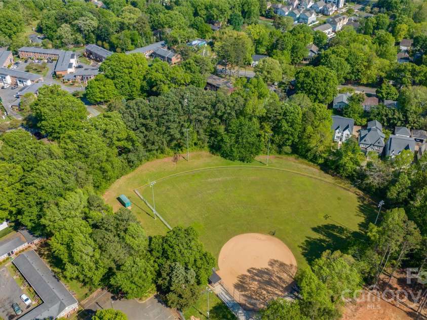 862 Mcalway Road, Charlotte, NC 28211.  MLS# CAR4256415, YatesRealty ID 12030. 