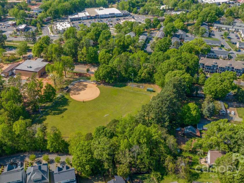 862 Mcalway Road, Charlotte, NC 28211.  MLS# CAR4256415, YatesRealty ID 12030. 