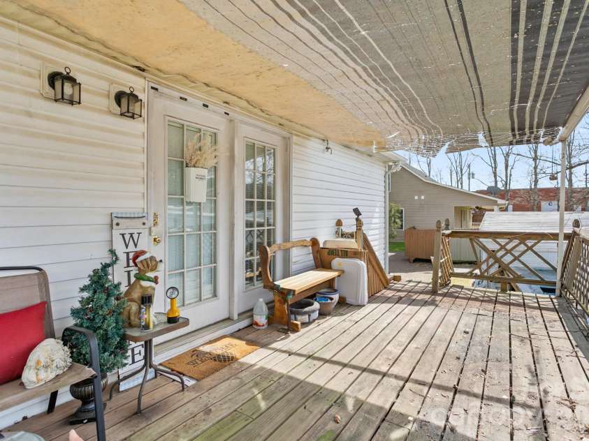 900 Ingle Street, Gibsonville, NC 27249.  MLS# CAR4352263, YatesRealty ID 12031. 