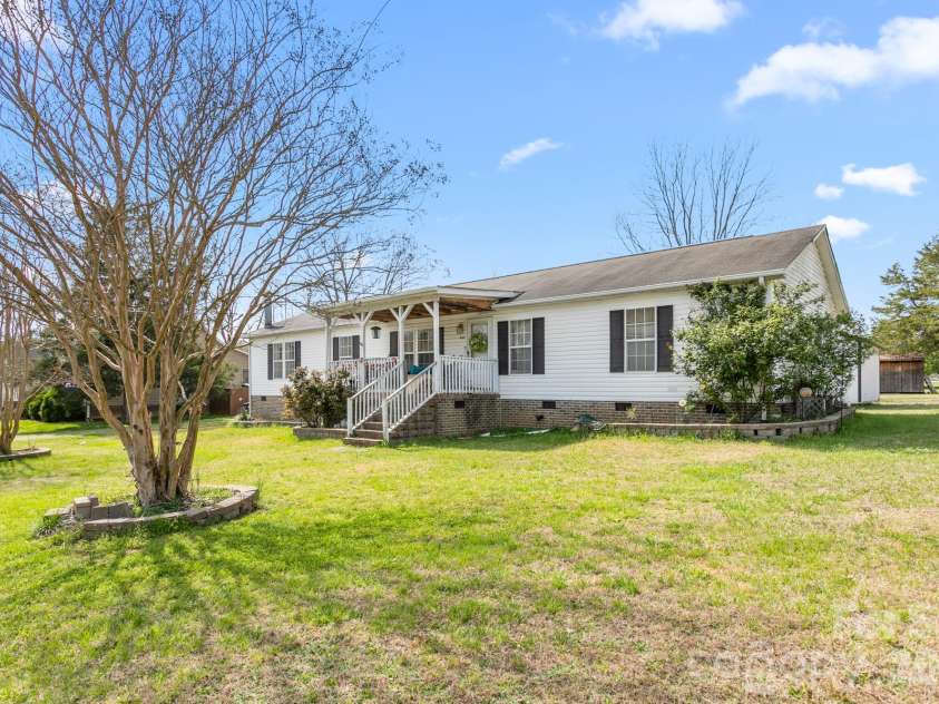 900 Ingle Street, Gibsonville, NC 27249.  MLS# CAR4352263, YatesRealty ID 12031. 