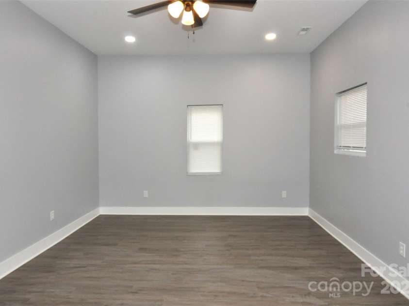 569 Fifth Street, Chester, SC 29706.  MLS# CAR4331564, YatesRealty ID 12032. 