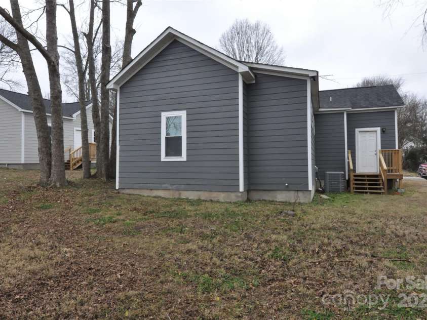 569 Fifth Street, Chester, SC 29706.  MLS# CAR4331564, YatesRealty ID 12032. 