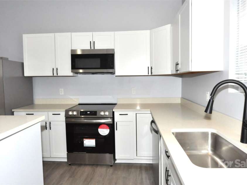 569 Fifth Street, Chester, SC 29706.  MLS# CAR4331564, YatesRealty ID 12032. 