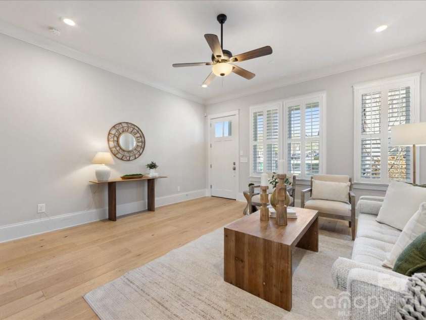 2731 Kilgo Way, Charlotte, NC 28205.  MLS# CAR4337878, YatesRealty ID 12033. 