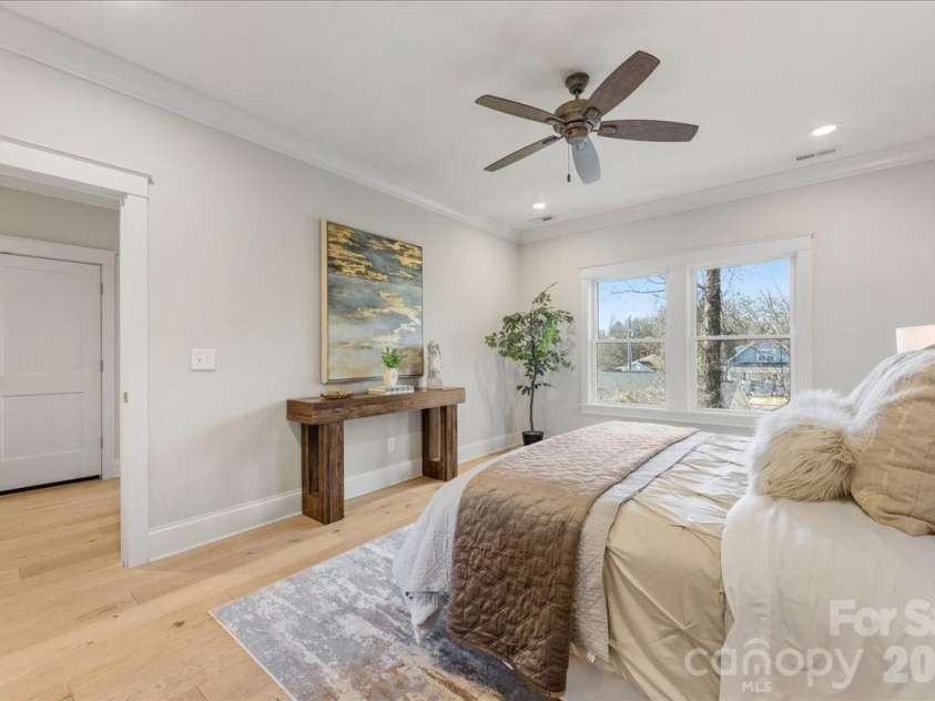 2731 Kilgo Way, Charlotte, NC 28205.  MLS# CAR4337878, YatesRealty ID 12033. 
