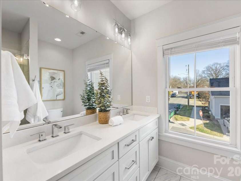 2731 Kilgo Way, Charlotte, NC 28205.  MLS# CAR4337878, YatesRealty ID 12033. 