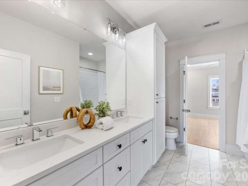 2731 Kilgo Way, Charlotte, NC 28205.  MLS# CAR4337878, YatesRealty ID 12033. 
