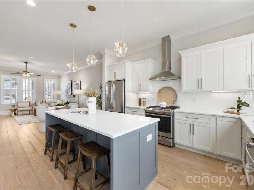 2731 Kilgo Way, Charlotte, NC 28205.  MLS# CAR4337878, YatesRealty ID 12033. Large Island