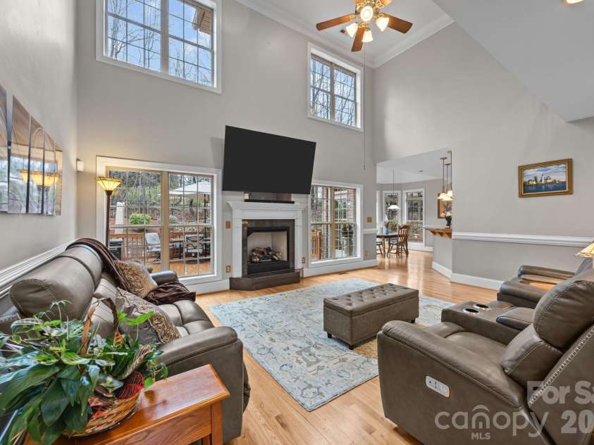 7717 Cottonwood Drive, Denver, NC 28037.  MLS# CAR4352236, YatesRealty ID 12034. 2-Story living room