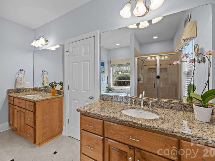 7717 Cottonwood Drive, Denver, NC 28037.  MLS# CAR4352236, YatesRealty ID 12034. 