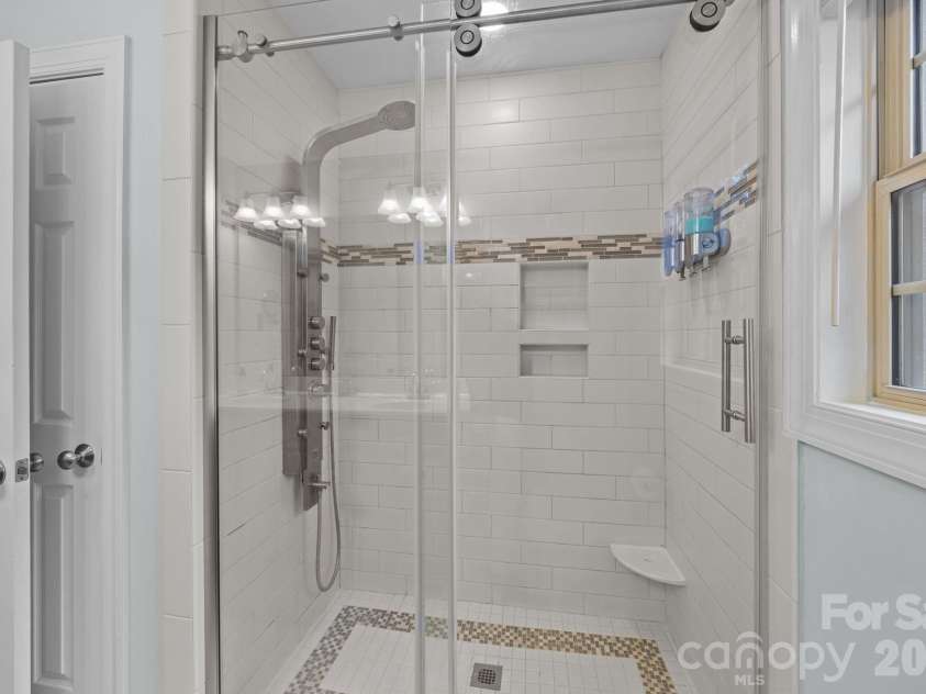 7717 Cottonwood Drive, Denver, NC 28037.  MLS# CAR4352236, YatesRealty ID 12034. 