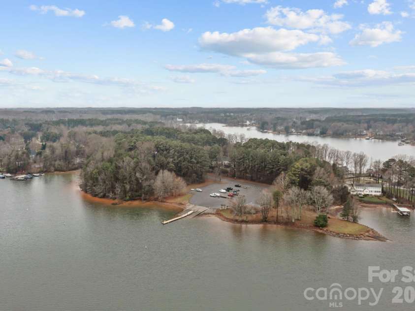 7717 Cottonwood Drive, Denver, NC 28037.  MLS# CAR4352236, YatesRealty ID 12034. Public Lake Access Point
