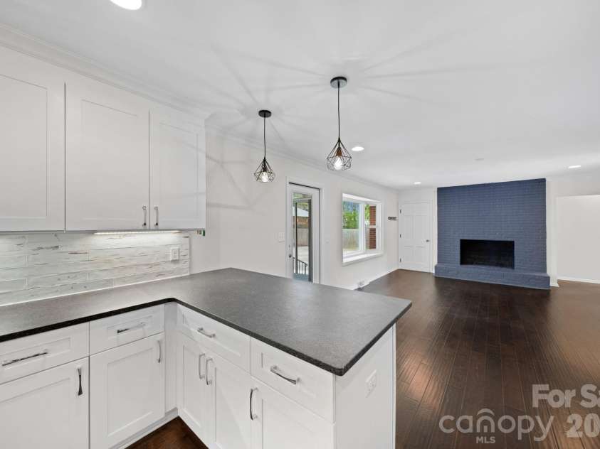 21 Bowen Drive, Belmont, NC 28012.  MLS# CAR4368303, YatesRealty ID 12038. 
