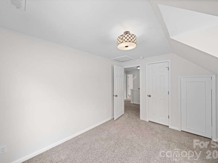 21 Bowen Drive, Belmont, NC 28012.  MLS# CAR4368303, YatesRealty ID 12038. 