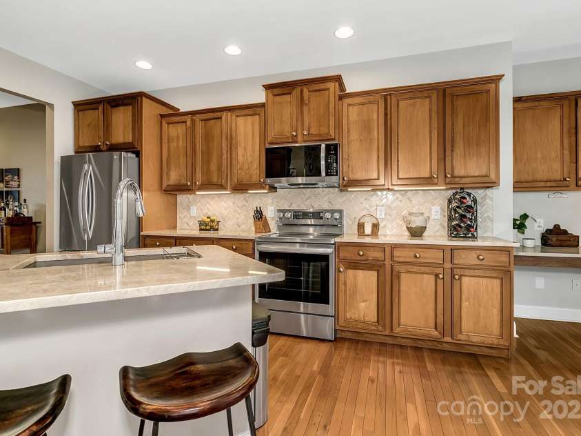 69 Cold Stream Way, Hendersonville, NC 28791.  MLS# CAR4242634, YatesRealty ID 12038. 