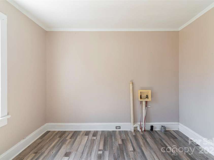 819 Rankin Avenue, Gastonia, NC 28052.  MLS# CAR4253766, YatesRealty ID 12039. 