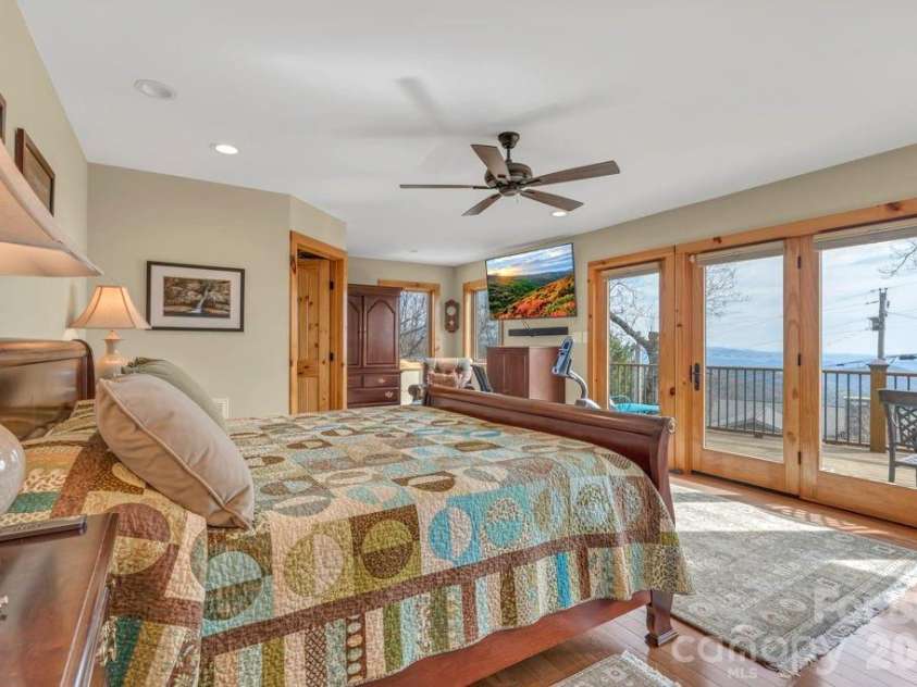 7054 Grandview Circle, Newland, NC 28657.  MLS# CAR4369276, YatesRealty ID 12040. 