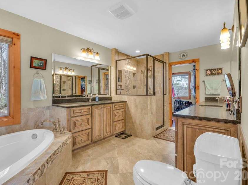 7054 Grandview Circle, Newland, NC 28657.  MLS# CAR4369276, YatesRealty ID 12040. 