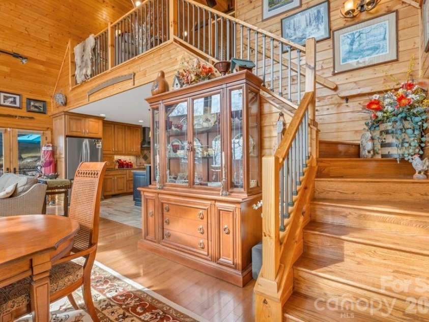 7054 Grandview Circle, Newland, NC 28657.  MLS# CAR4369276, YatesRealty ID 12040. 