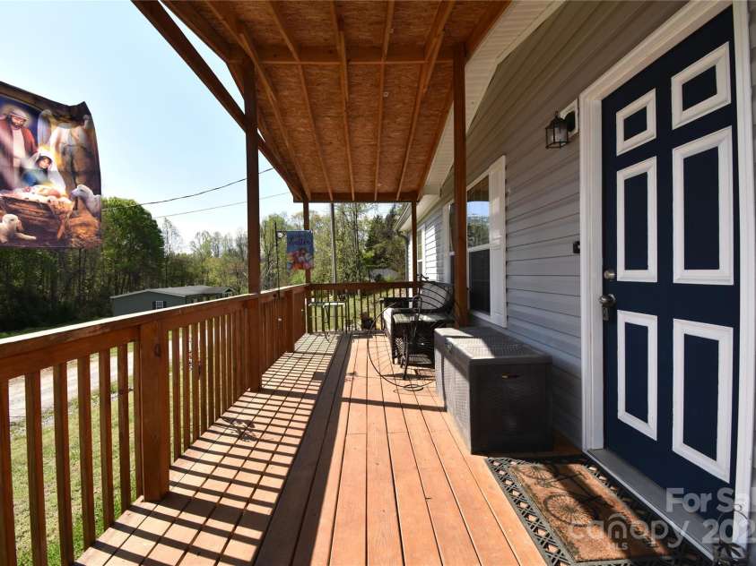 435 Forest Place, Lenoir, NC 28645.  MLS# CAR4218397, YatesRealty ID 12041. 