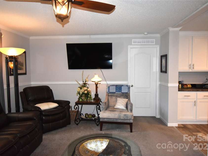 435 Forest Place, Lenoir, NC 28645.  MLS# CAR4218397, YatesRealty ID 12041. 