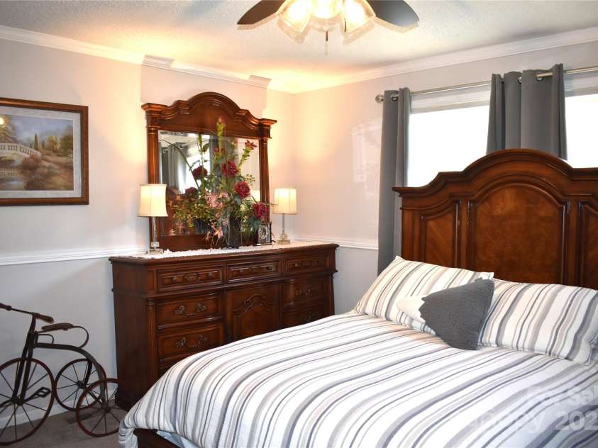 435 Forest Place, Lenoir, NC 28645.  MLS# CAR4218397, YatesRealty ID 12041. 