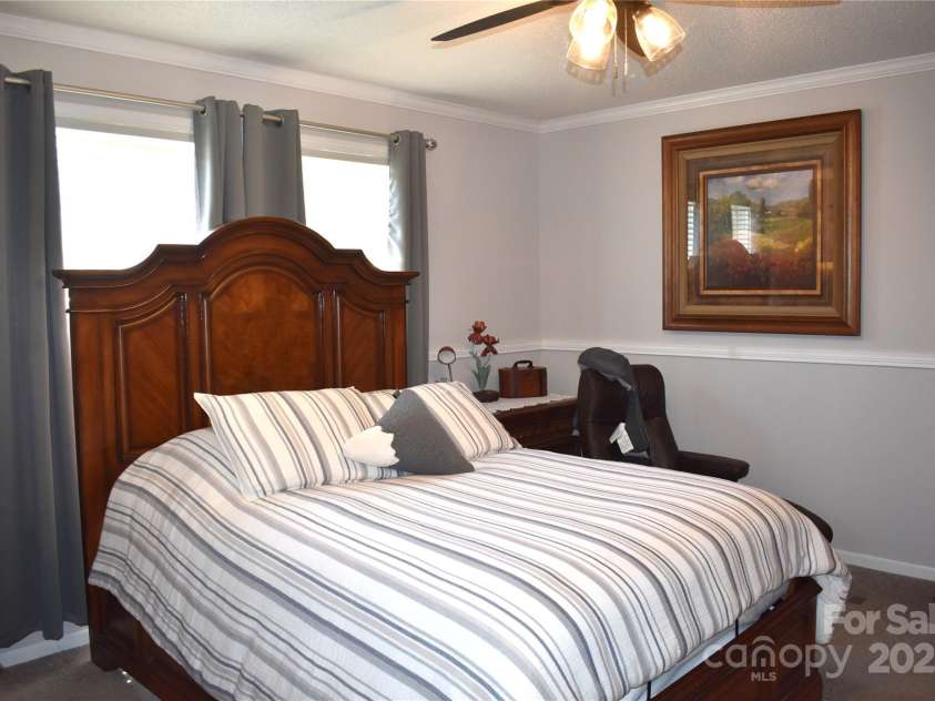 435 Forest Place, Lenoir, NC 28645.  MLS# CAR4218397, YatesRealty ID 12041. 