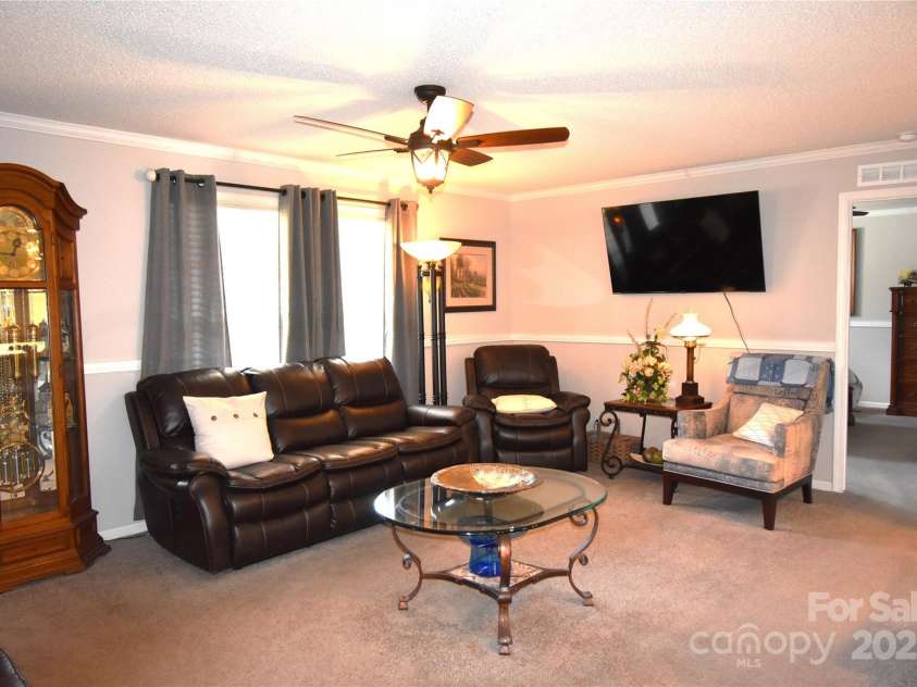 435 Forest Place, Lenoir, NC 28645.  MLS# CAR4218397, YatesRealty ID 12041. 