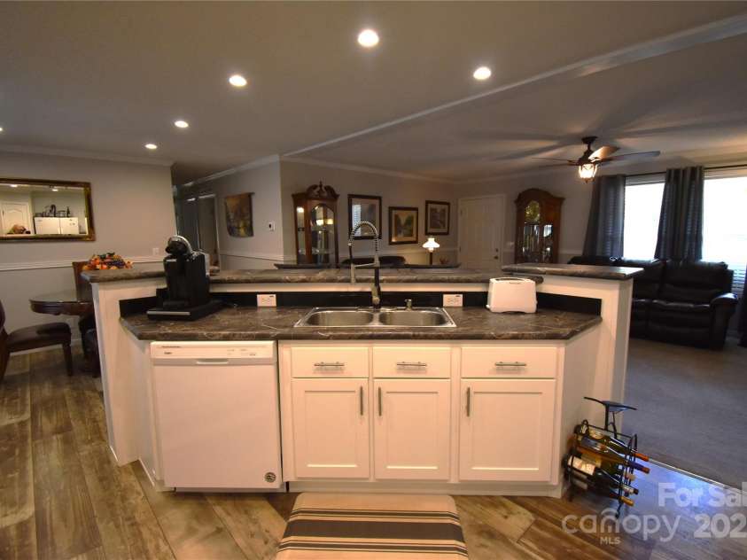 435 Forest Place, Lenoir, NC 28645.  MLS# CAR4218397, YatesRealty ID 12041. 