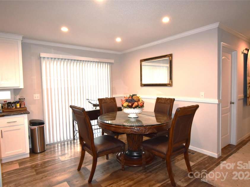 435 Forest Place, Lenoir, NC 28645.  MLS# CAR4218397, YatesRealty ID 12041. 