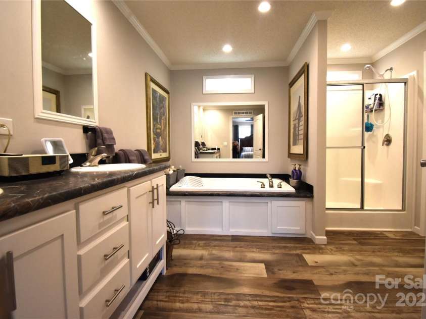 435 Forest Place, Lenoir, NC 28645.  MLS# CAR4218397, YatesRealty ID 12041. 