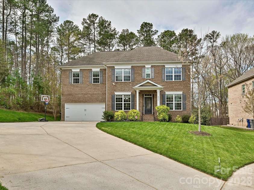 8044 Frances Haven Drive, Harrisburg, NC 28075.  MLS# CAR4359686, YatesRealty ID 12041. 