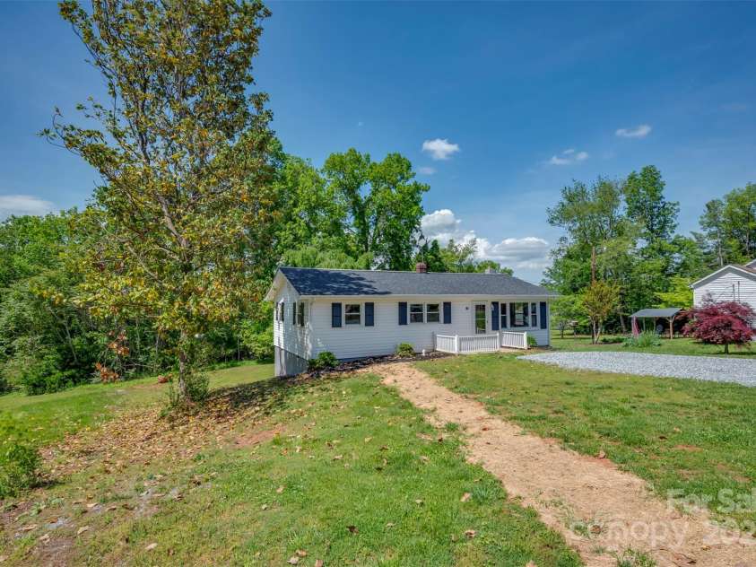 236 D Mathis Drive, Rutherfordton, NC 28139.  MLS# CAR4250820, YatesRealty ID 12042. 