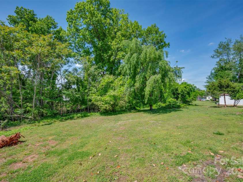 236 D Mathis Drive, Rutherfordton, NC 28139.  MLS# CAR4250820, YatesRealty ID 12042. 