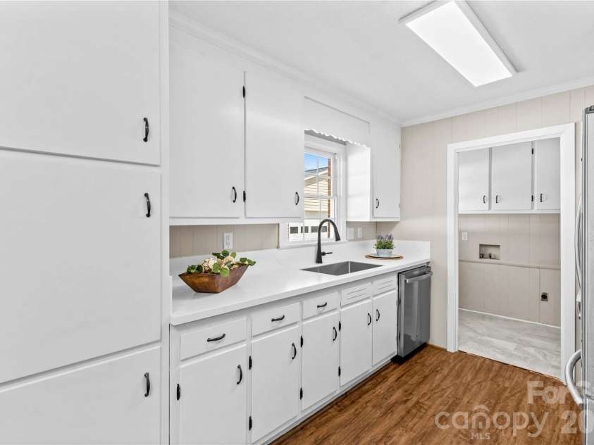408 Sides Street, Rockwell, NC 28138.  MLS# CAR4357665, YatesRealty ID 12042. Kitchen