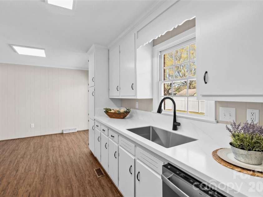 408 Sides Street, Rockwell, NC 28138.  MLS# CAR4357665, YatesRealty ID 12042. Kitchen