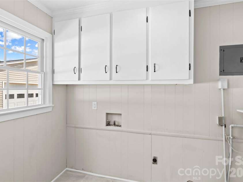 408 Sides Street, Rockwell, NC 28138.  MLS# CAR4357665, YatesRealty ID 12042. Laundry Room
