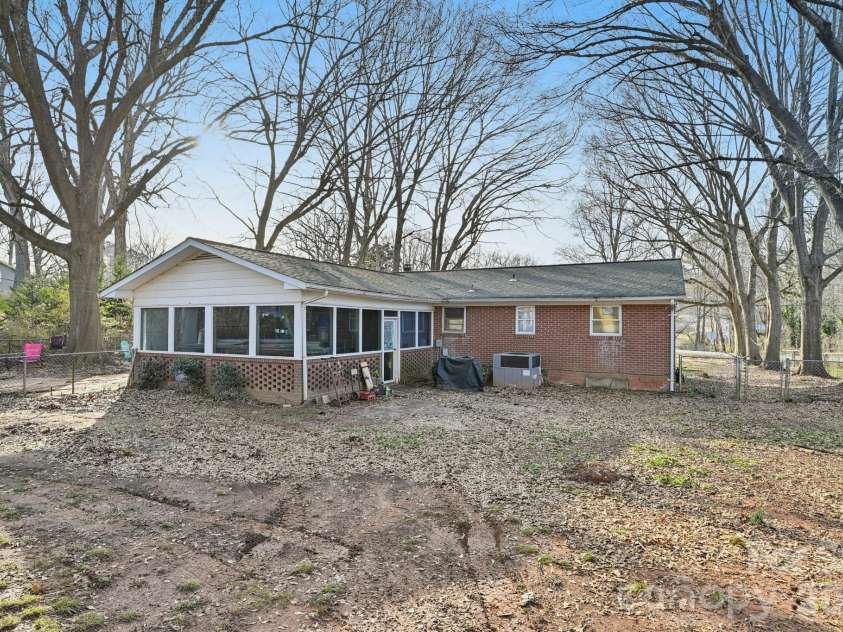 5075 Lewis Road, Gastonia, NC 28052.  MLS# CAR4347750, YatesRealty ID 12043. 