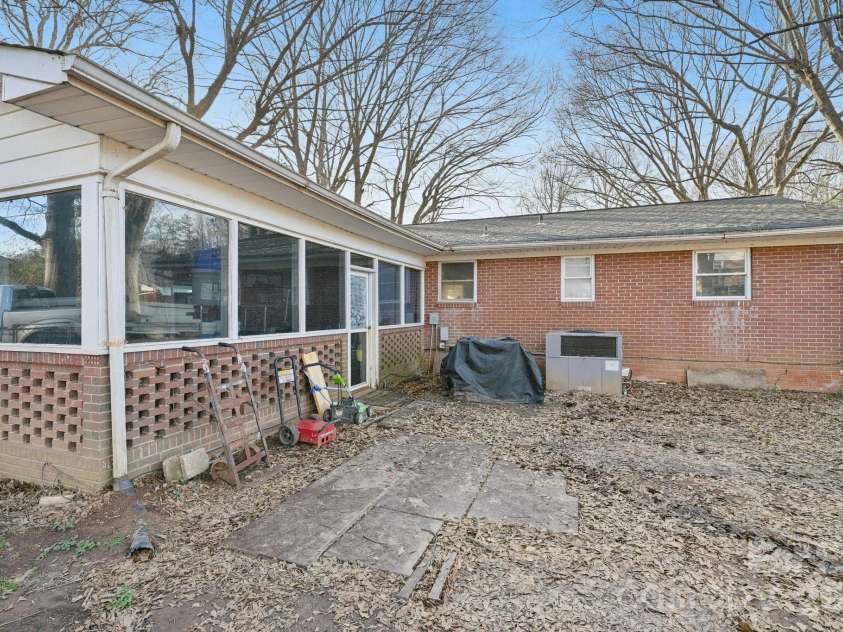 5075 Lewis Road, Gastonia, NC 28052.  MLS# CAR4347750, YatesRealty ID 12043. 