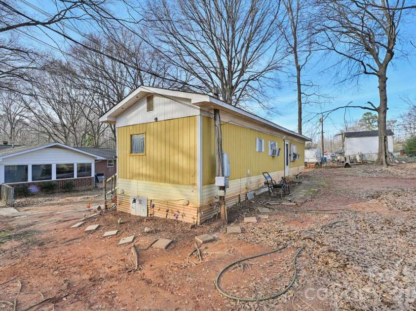 5075 Lewis Road, Gastonia, NC 28052.  MLS# CAR4347750, YatesRealty ID 12043. 