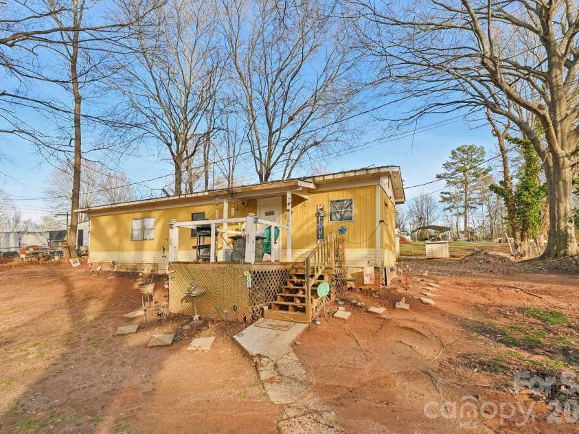 5075 Lewis Road, Gastonia, NC 28052.  MLS# CAR4347750, YatesRealty ID 12043. 