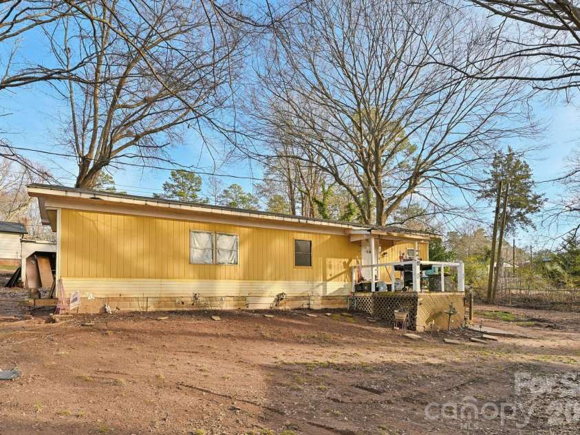 5075 Lewis Road, Gastonia, NC 28052.  MLS# CAR4347750, YatesRealty ID 12043. 