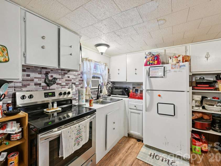 5075 Lewis Road, Gastonia, NC 28052.  MLS# CAR4347750, YatesRealty ID 12043. 
