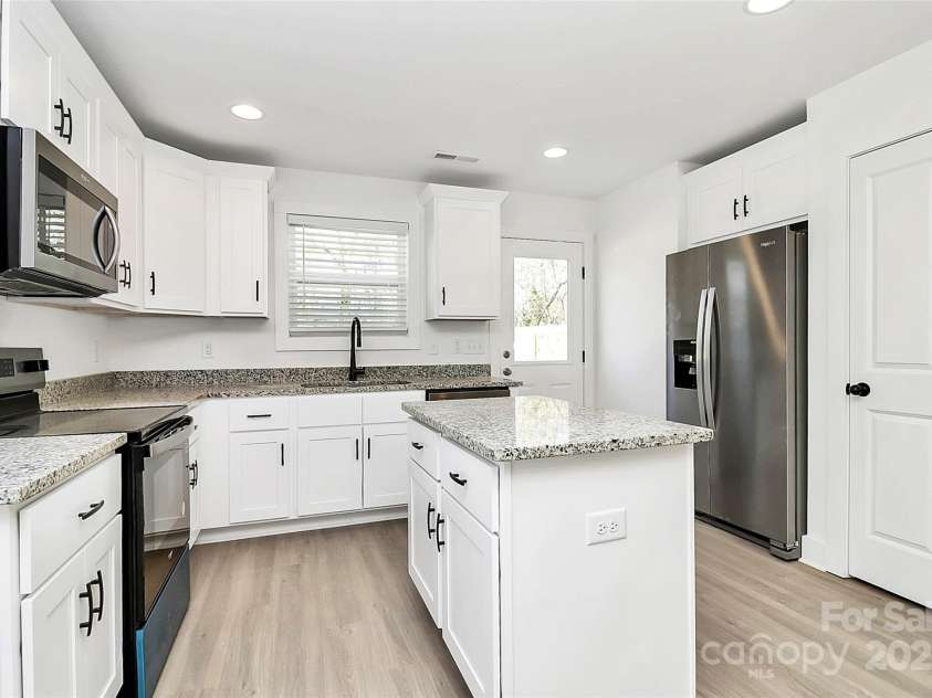 624 Kerr Street, Salisbury, NC 28144.  MLS# CAR4251414, YatesRealty ID 12043. 