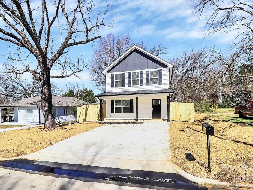 624 Kerr Street, Salisbury, NC 28144.  MLS# CAR4251414, YatesRealty ID 12043. 